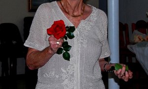 Bedrywige 80-jarige Olga